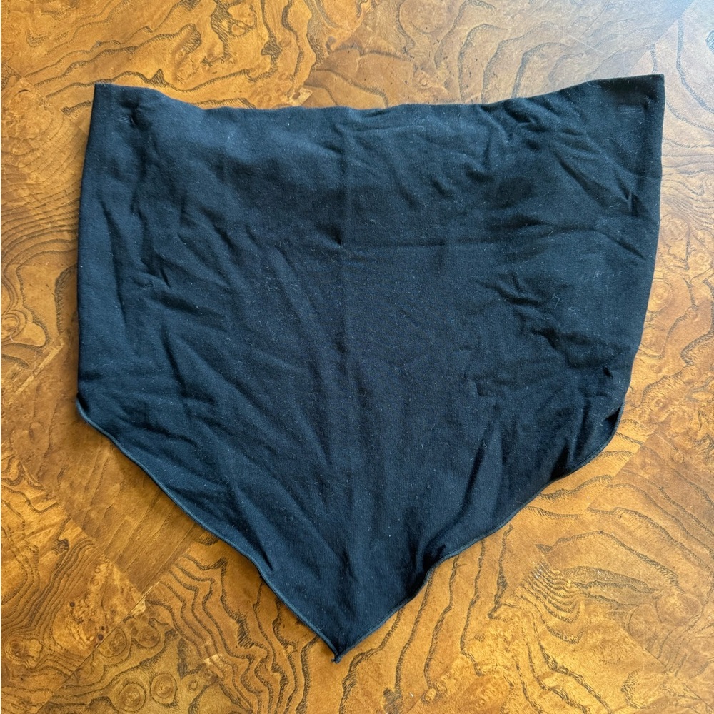 Indah 🌷 Black Bandana Scarf crop top 
Black Bandana Scarf